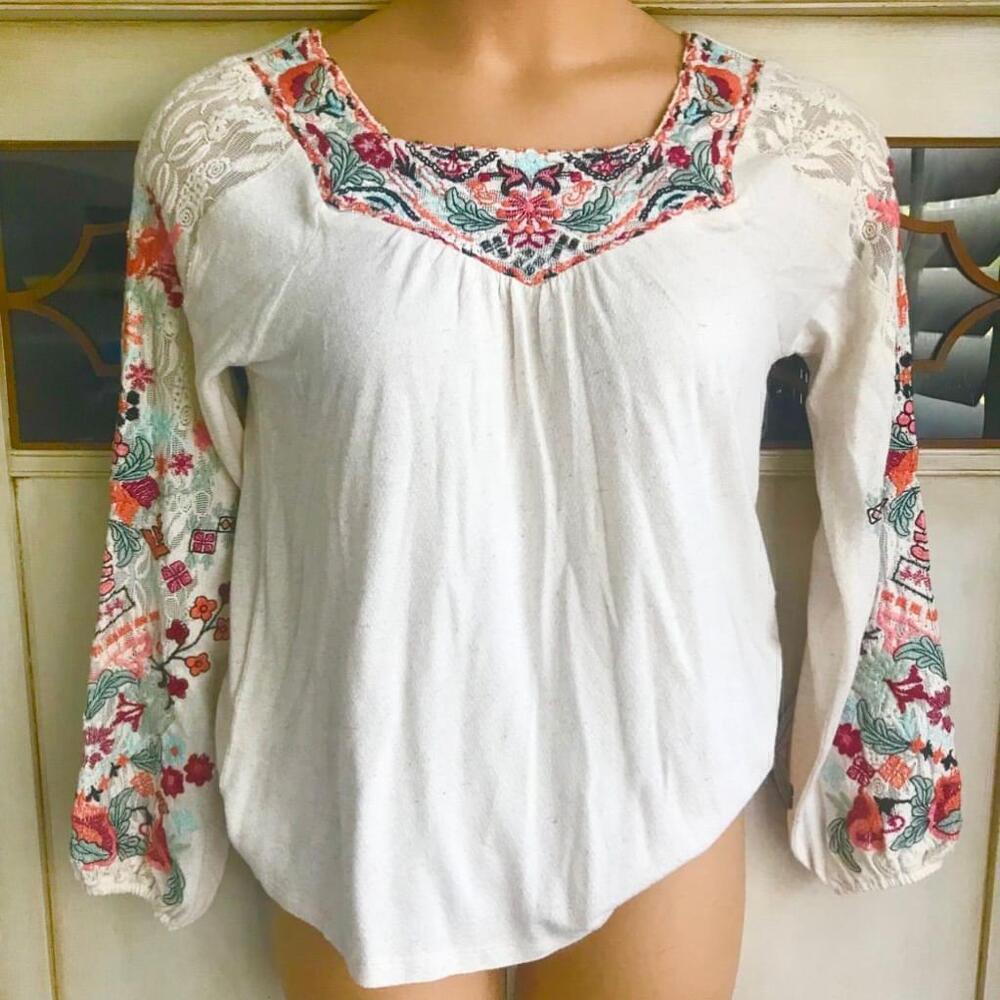 NWT Soft Surroundings Mariella Embroidered Boho Top | Size XS